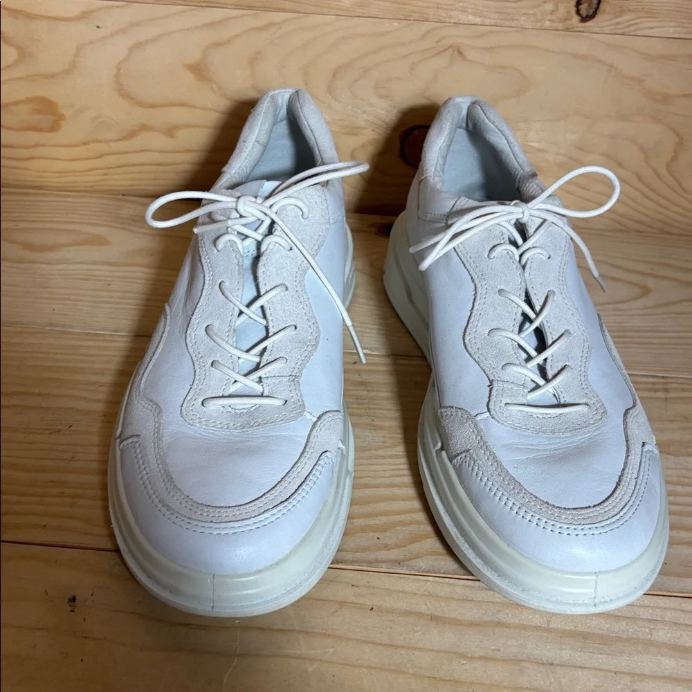 Ecco soft Cream and white sneakers‎